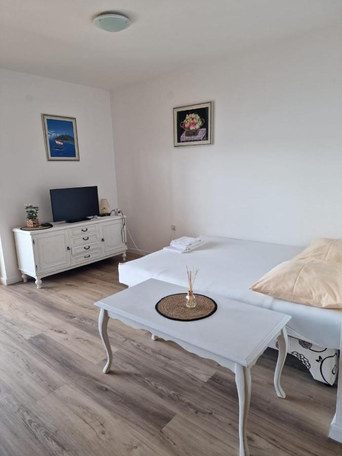 Villa Roing S Stanici Bagian luar foto
