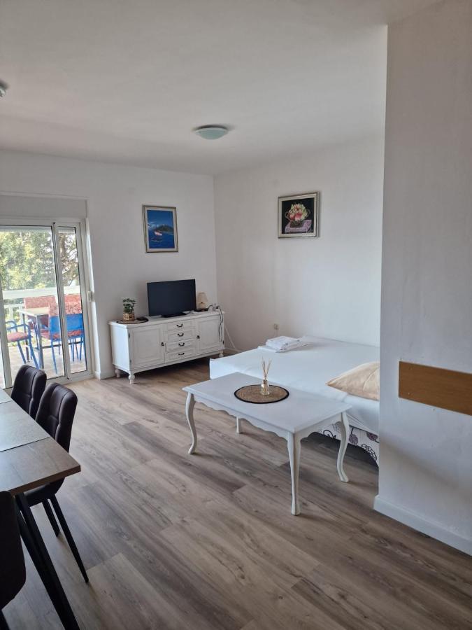 Villa Roing S Stanici Bagian luar foto